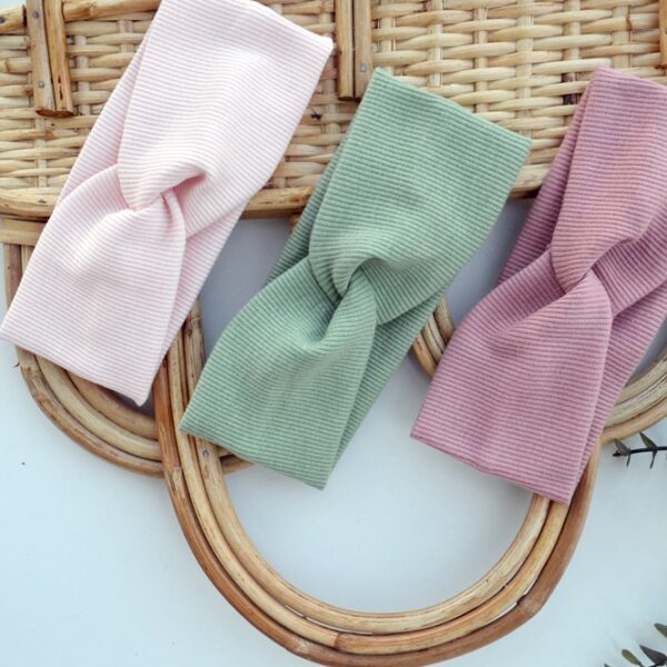 OPASKA PRZEPLATANA prążkowana