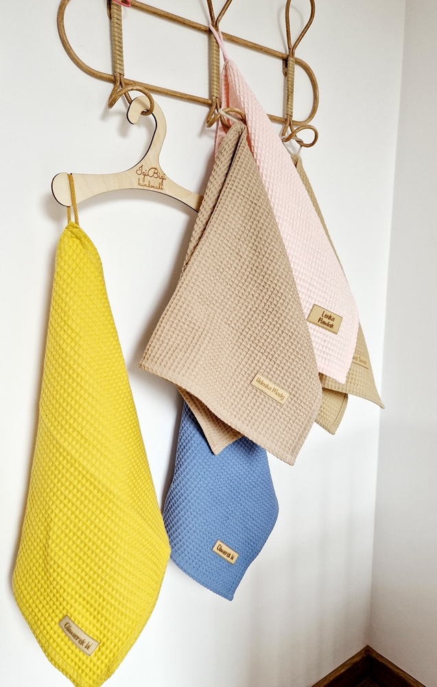 RĘCZNICZEK przedszkolaka KOLORY