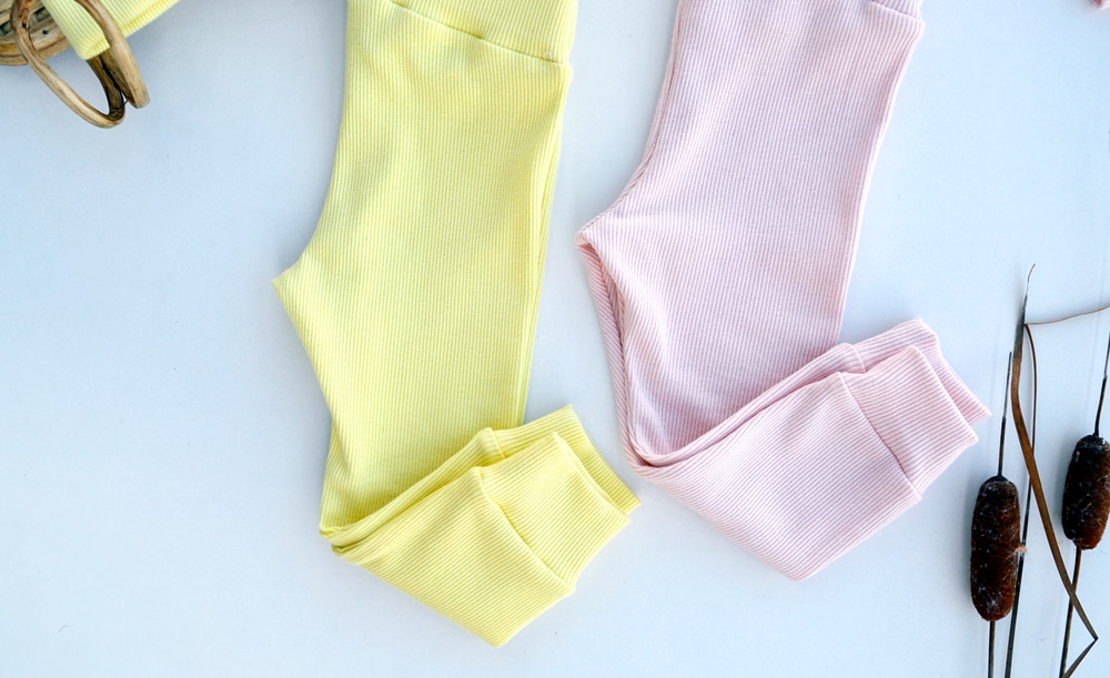 LEGGINSY prążkowane z mankietami KOLORY