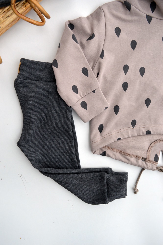 LEGGINSY prążkowane z mankietami KOLORY