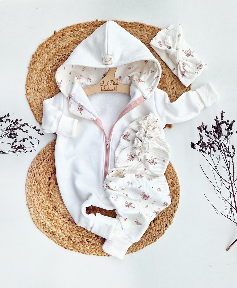 KOMBINEZON dresówka drapana ŚMIETANKA little flowers