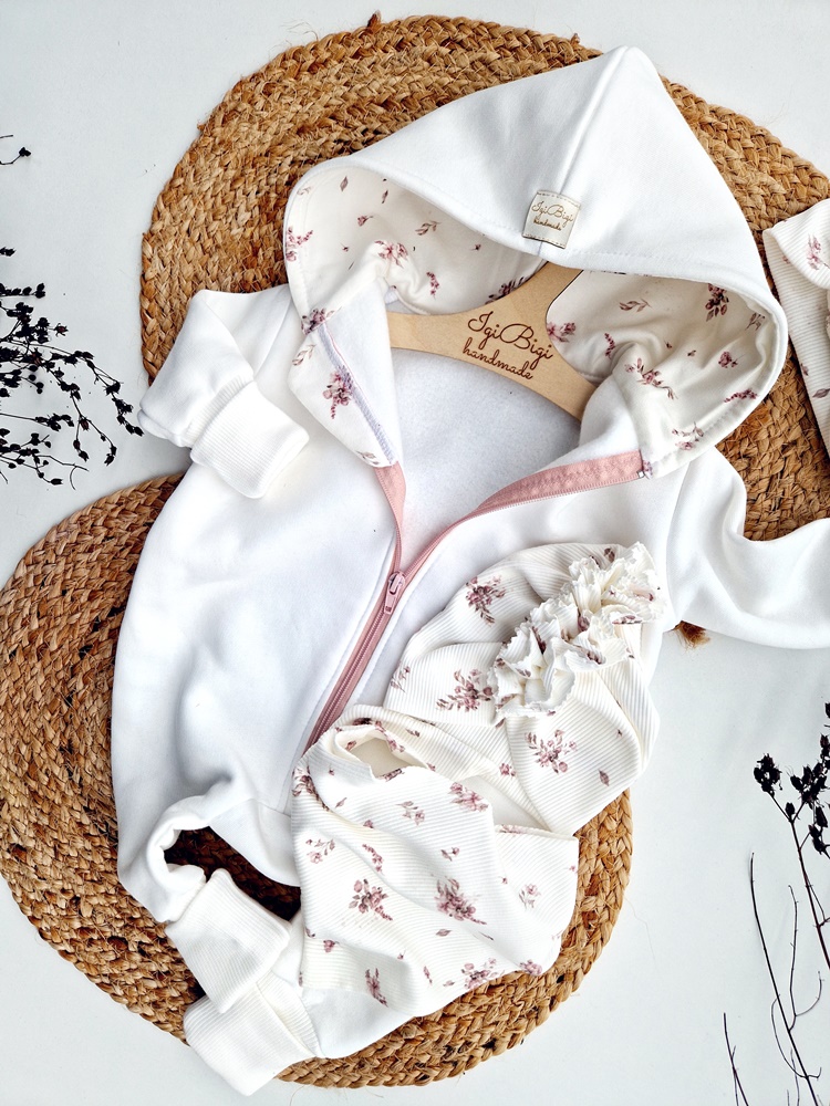 KOMBINEZON dresówka drapana ŚMIETANKA little flowers