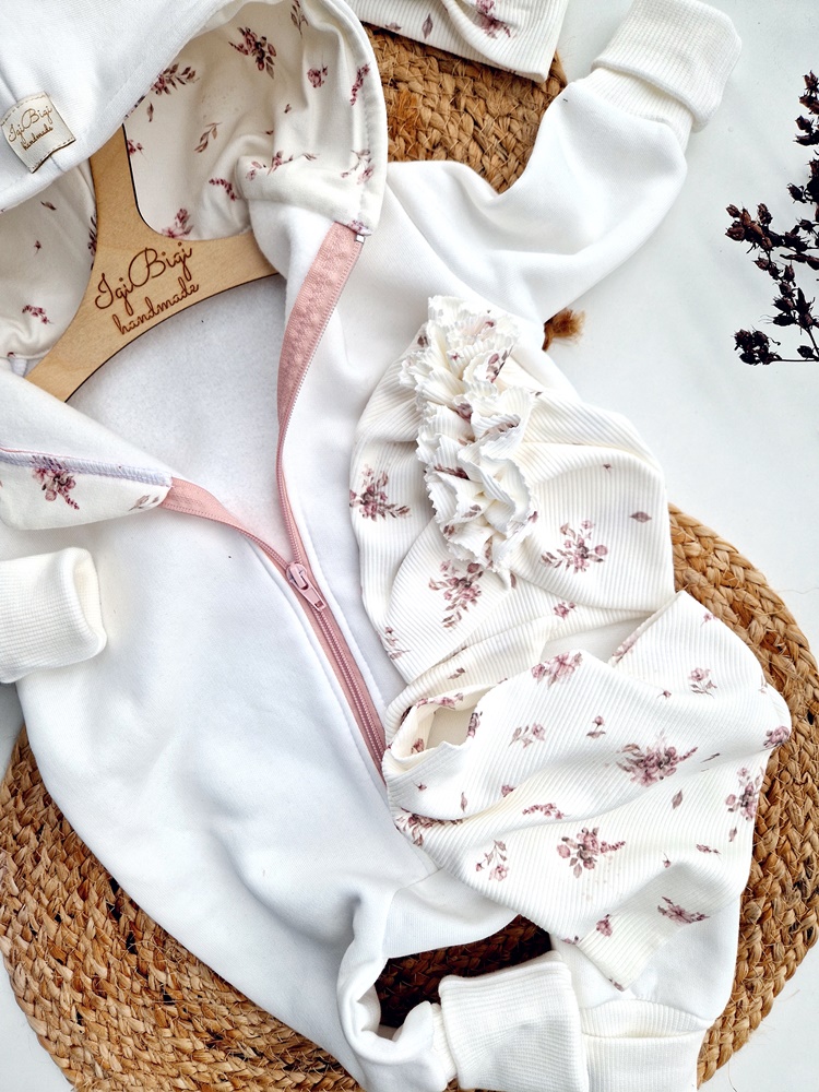 KOMBINEZON dresówka drapana ŚMIETANKA little flowers