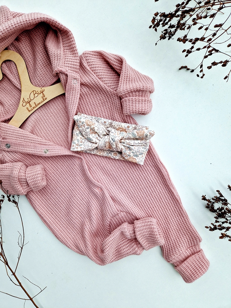 KOMBINEZON SWETERKOWY kolor RÓŻ