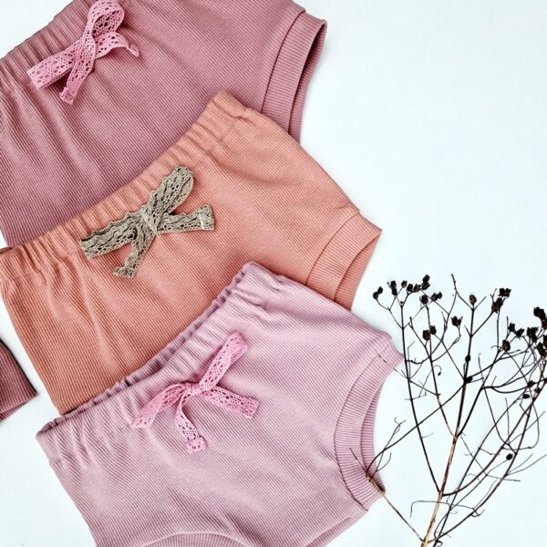 BLOOMERSIKI prążkowane KOLORY z KORONKĄ