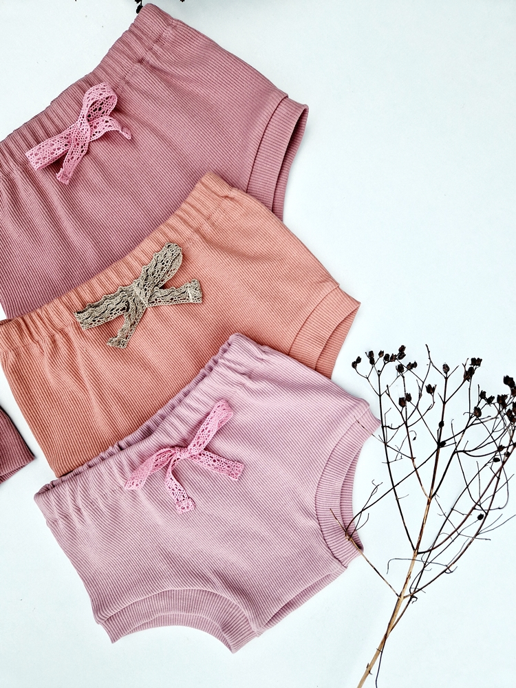 BLOOMERSIKI prążkowane KOLORY z KORONKĄ