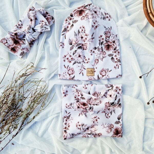 Czapka prążkowana ROSIE CREAM różne fasony