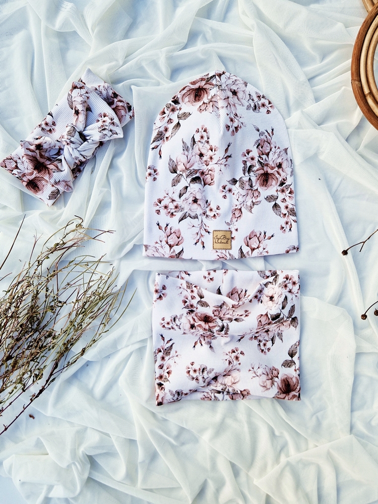 Czapka prążkowana ROSIE CREAM różne fasony