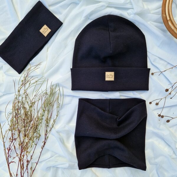 Czapka prążkowana CZARNA -  różne fasony