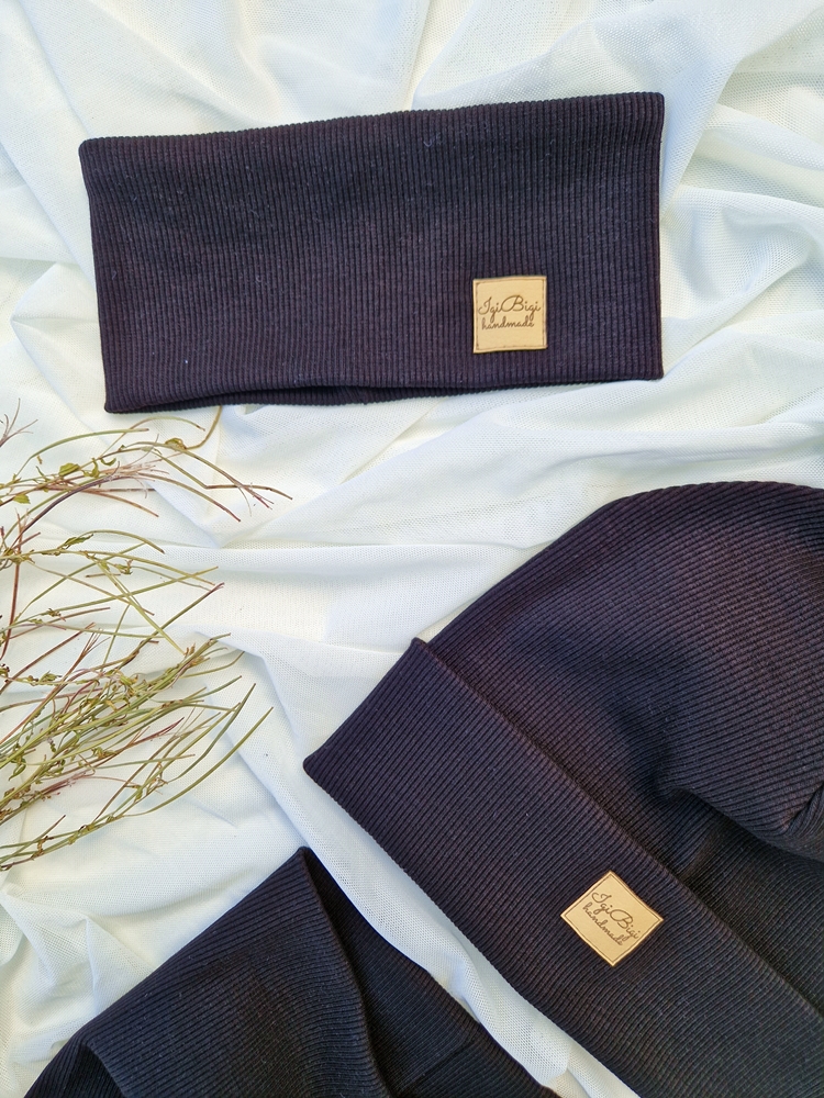 Czapka prążkowana CZARNA -  różne fasony