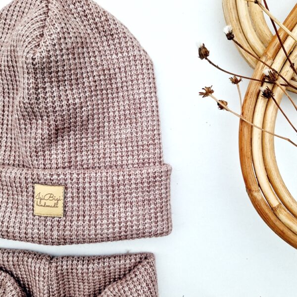 Czapka sweterkowa MLECZNA CZEKOLADKA