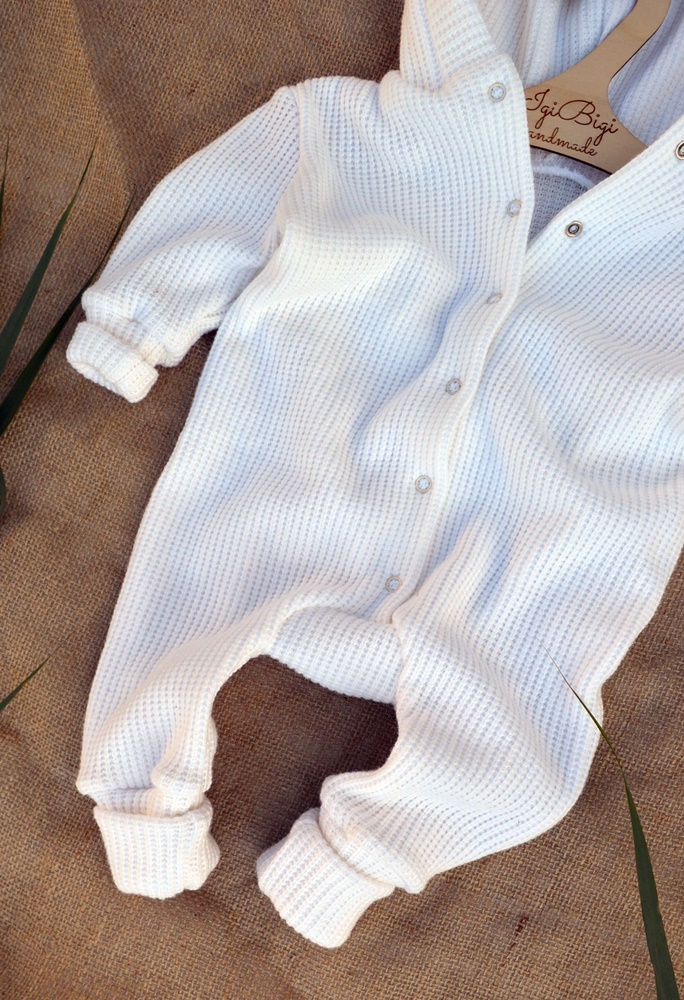 KOMBINEZON SWETERKOWY kolor ŚMIETANKA