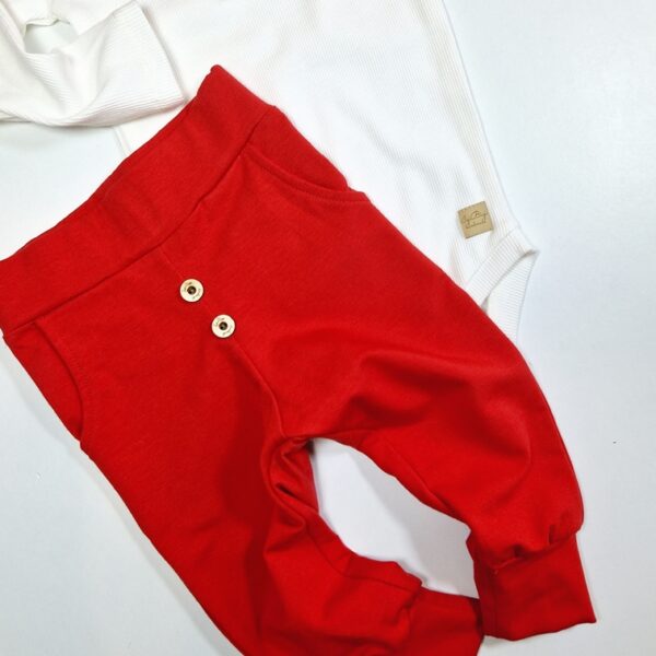 SPODNIE z guziczkami CZERWIEŃ