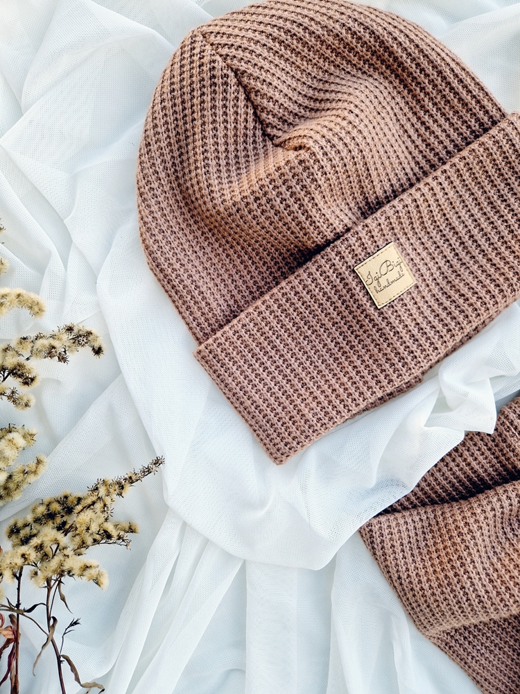 Czapka sweterkowa CAPPUCINO