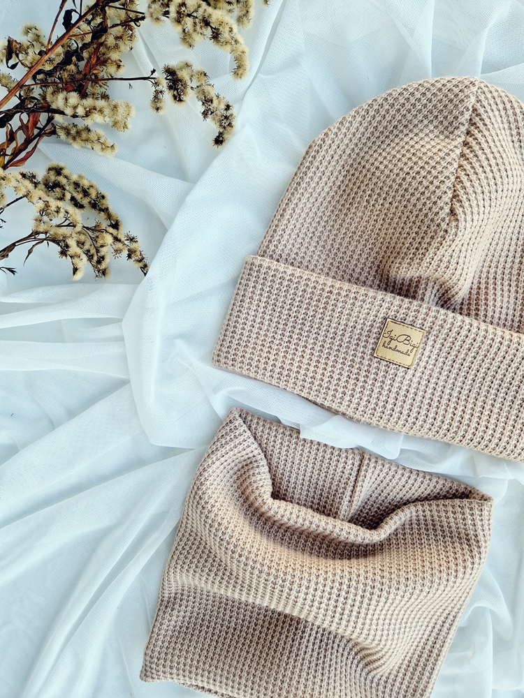 Czapka sweterkowa BEŻ