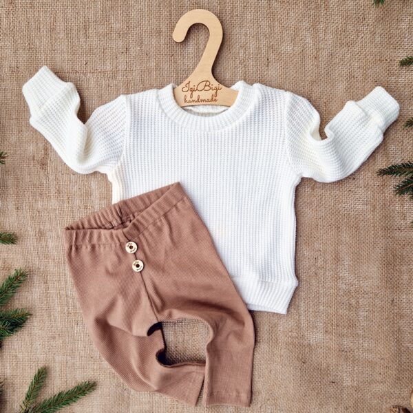 SWETEREK śmietanka +LEGGINSY GUZICZKI orzech/beż