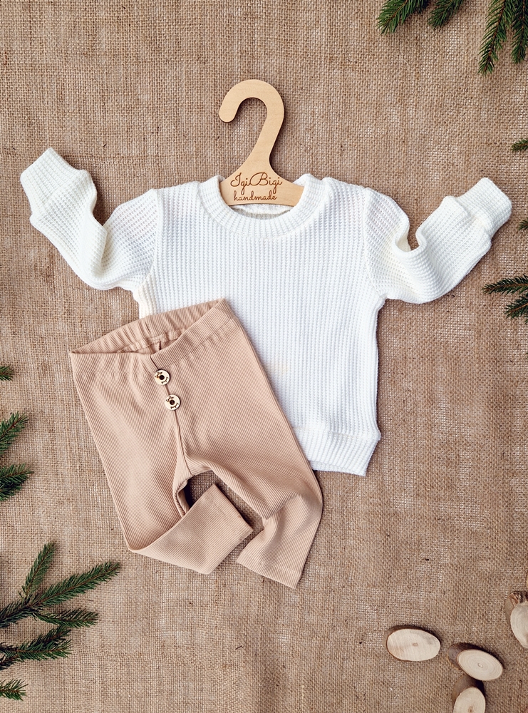 SWETEREK śmietanka +LEGGINSY GUZICZKI orzech/beż