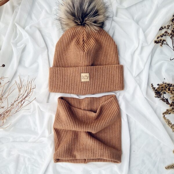 Czapka sweterkowa KARMEL