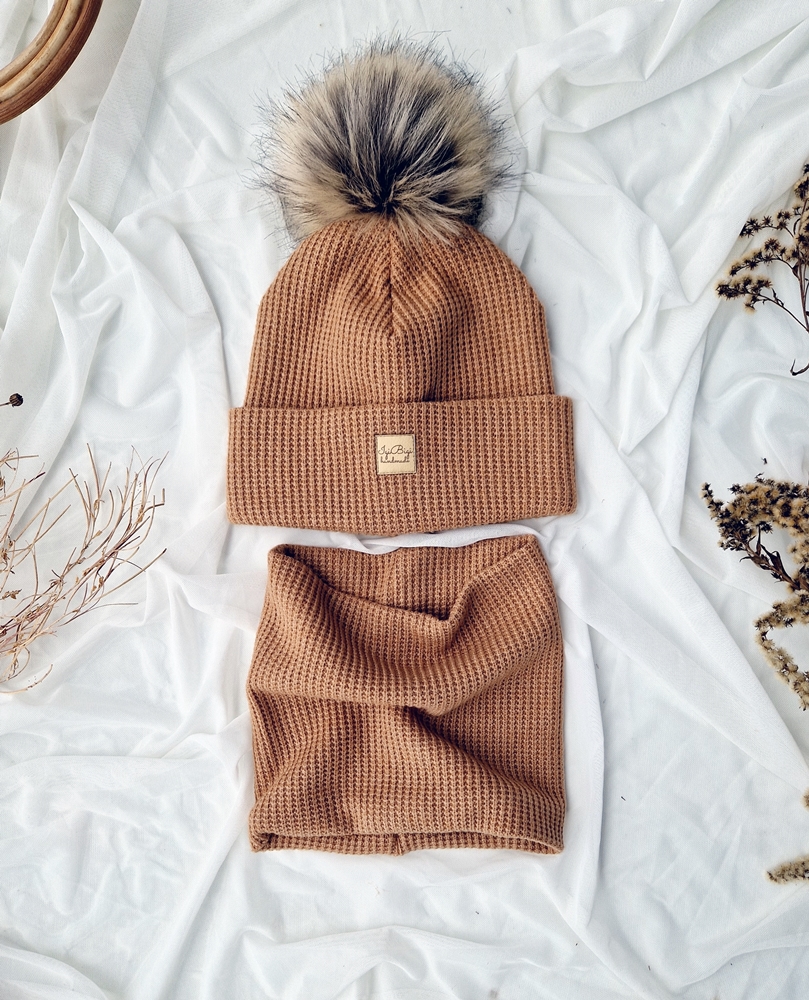 Czapka sweterkowa KARMEL