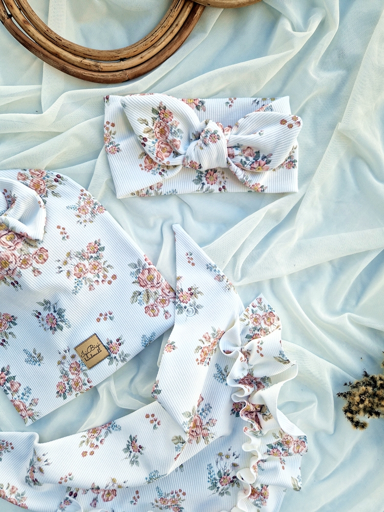 Czapka prążkowana OLD GARDEN WHITE