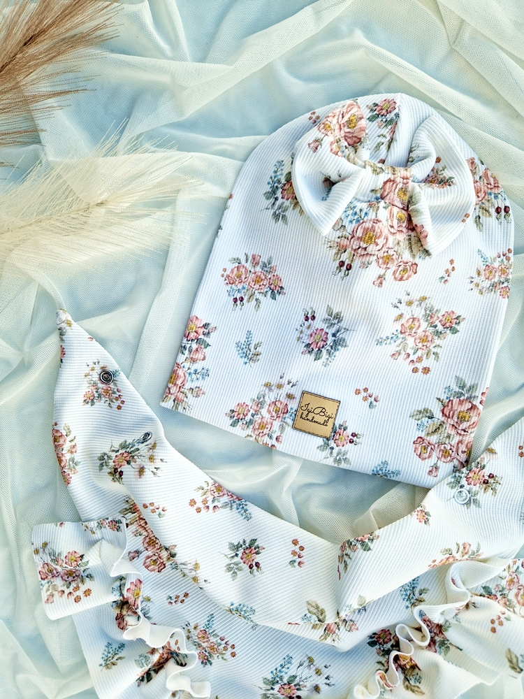 Czapka prążkowana OLD GARDEN WHITE