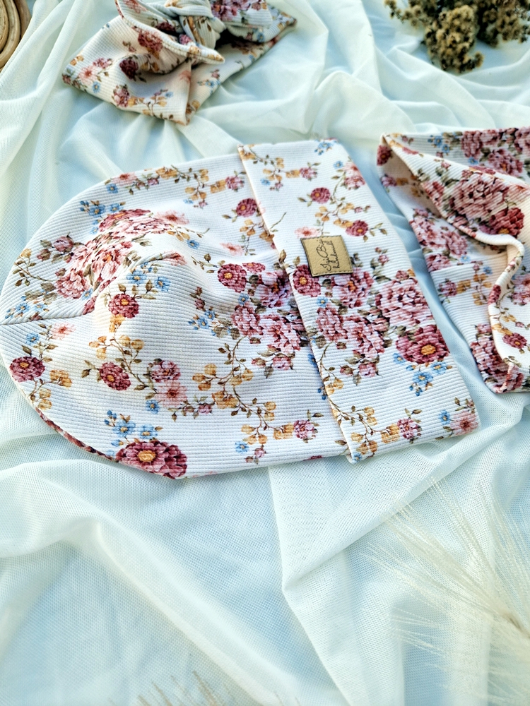 Czapka prążkowana ENGLISH BLOSSOM