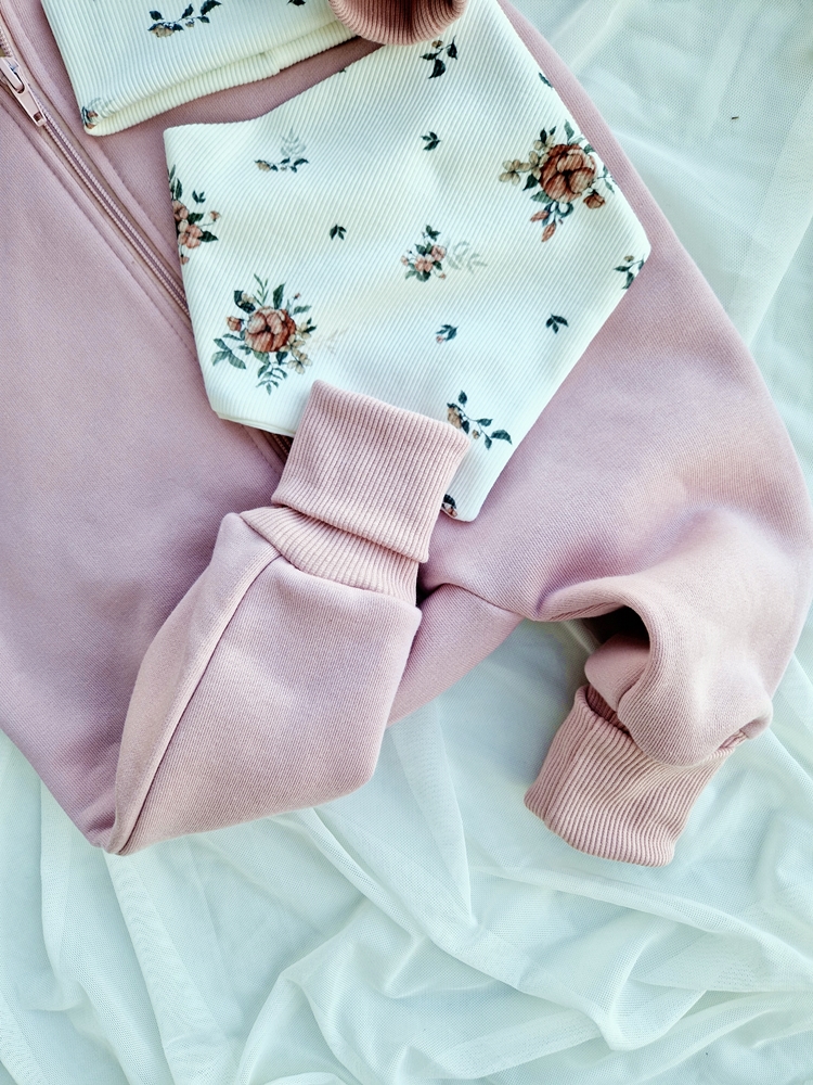 KOMBINEZON dresówka drapana BRUDNY RÓŻ little flowers