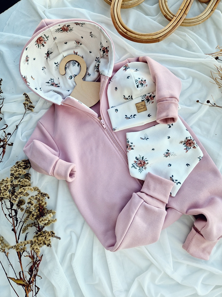 KOMBINEZON dresówka drapana BRUDNY RÓŻ little flowers