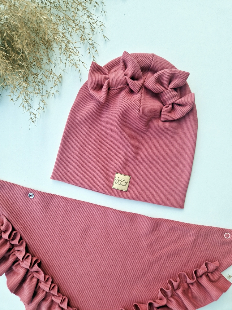 Czapka prążkowana DOUBLE BOWS kolory