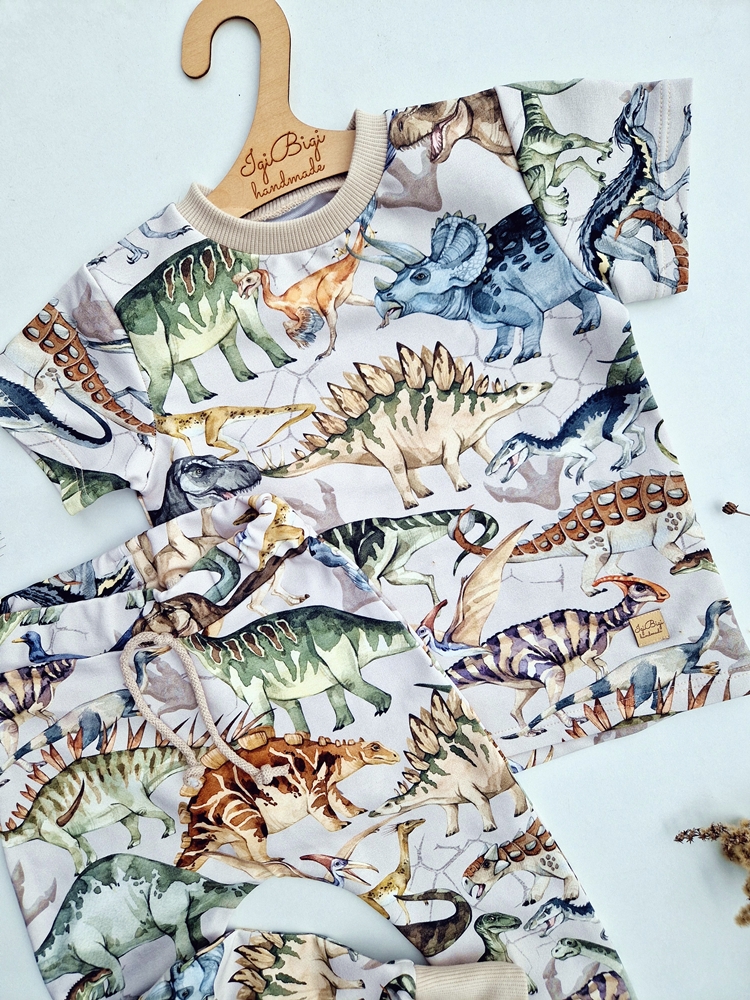 BOMBERKA zamek DINOZAURY na beżu II