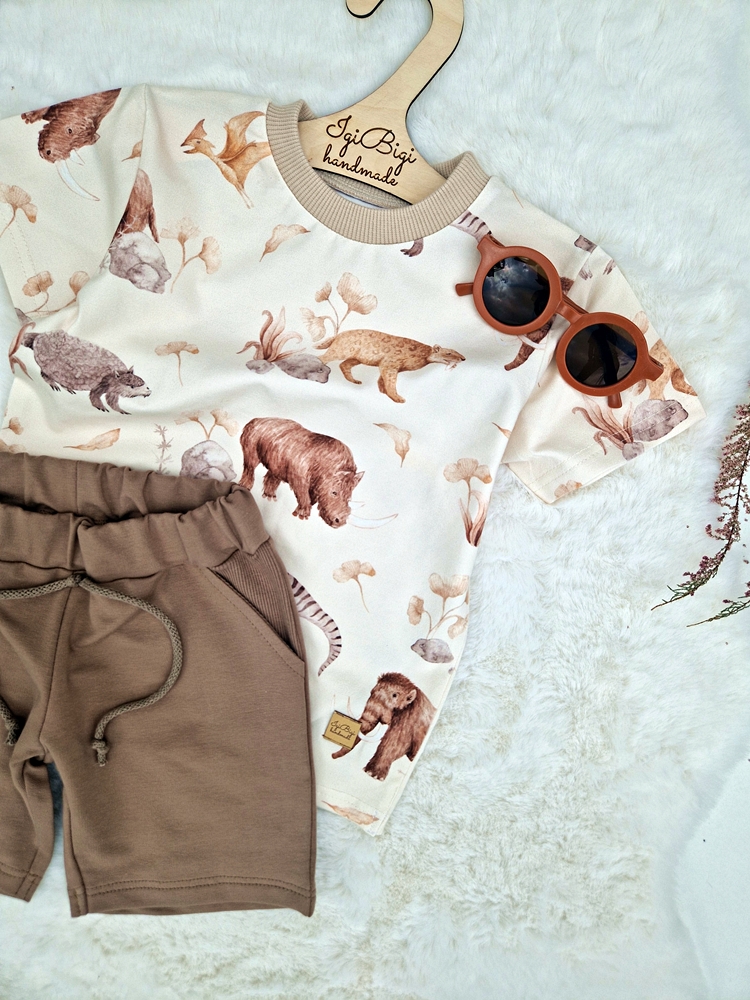 SPODENKI chłopięce KLASYCZNY krój LATTE