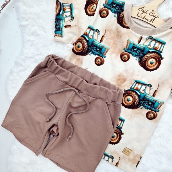 SPODENKI chłopięce KLASYCZNY krój LATTE