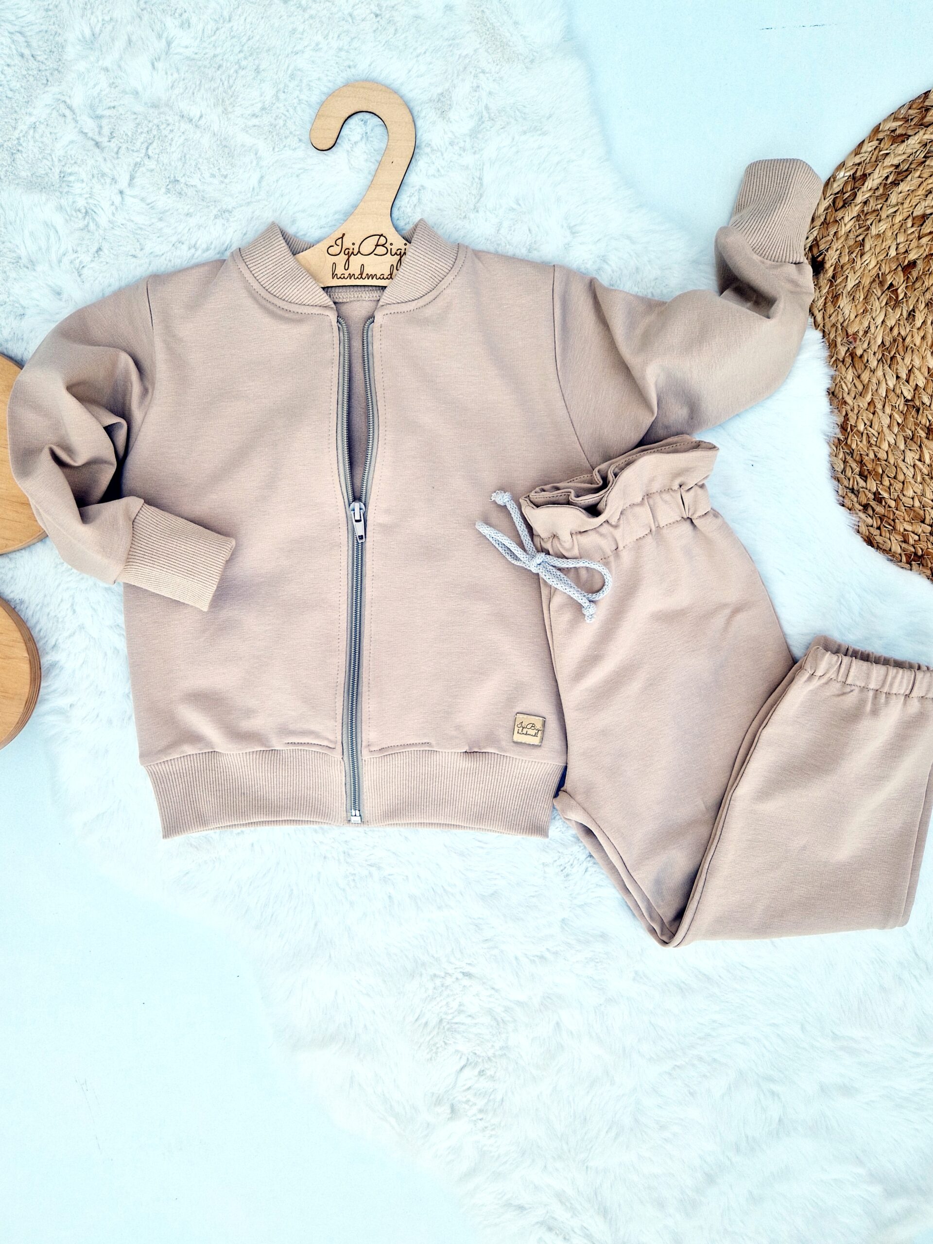 KOMPLET bomberka + SPODNIE DZIEWCZĘCE BEŻ