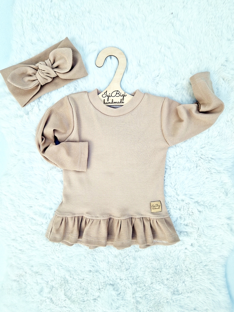 Prążkowany komplecik BEŻ z baskinką