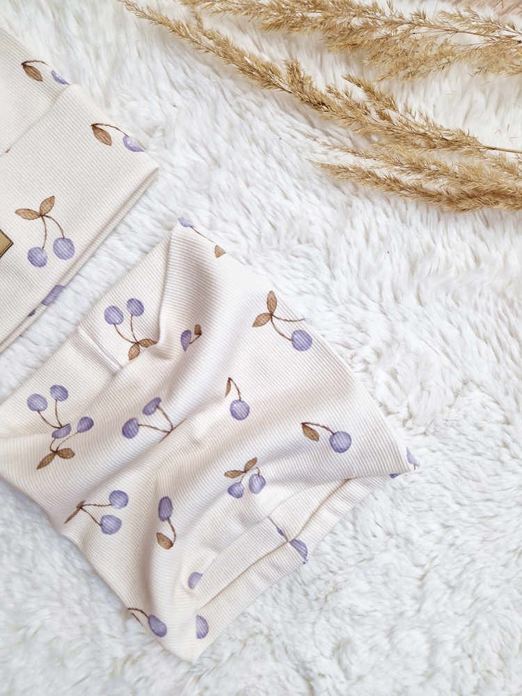 Czapka prążkowana CHERRIES