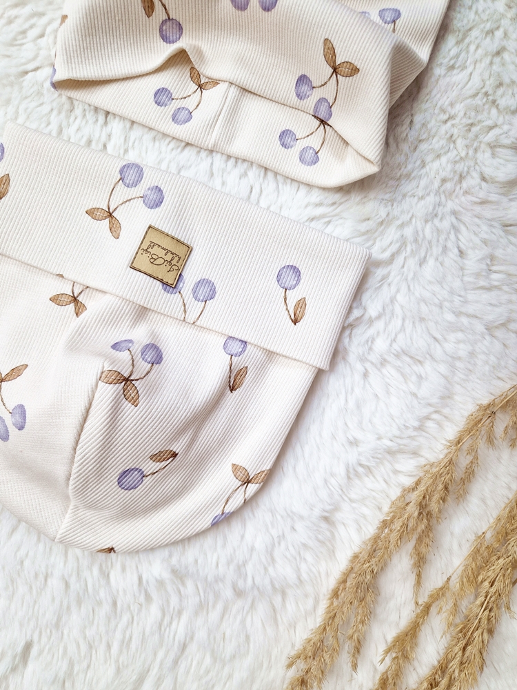 Czapka prążkowana CHERRIES