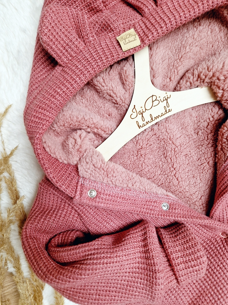 Kombinezonik SWETERKOWY OCIEPLANY indyjski róż