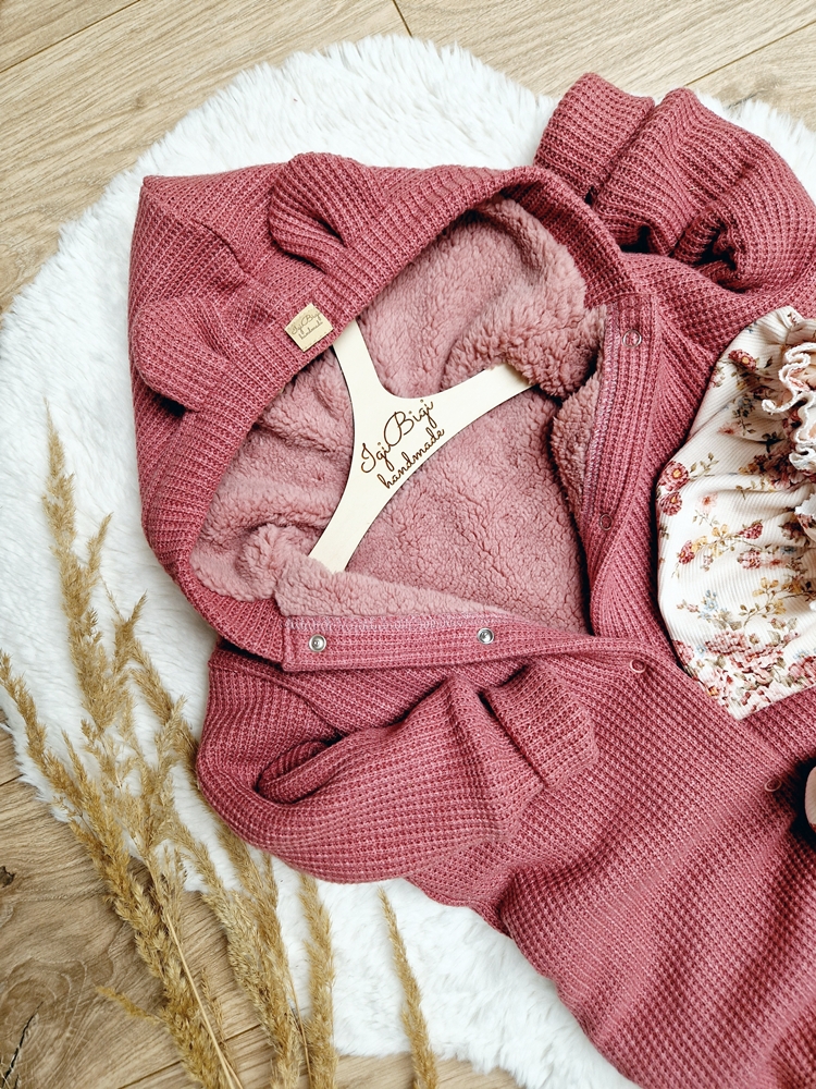 Kombinezonik SWETERKOWY OCIEPLANY indyjski róż