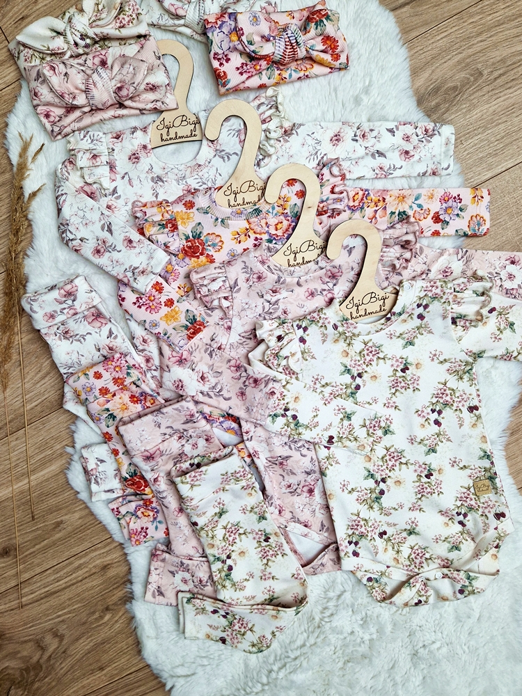 Body+legginsy prążkowane ROSE FLOW