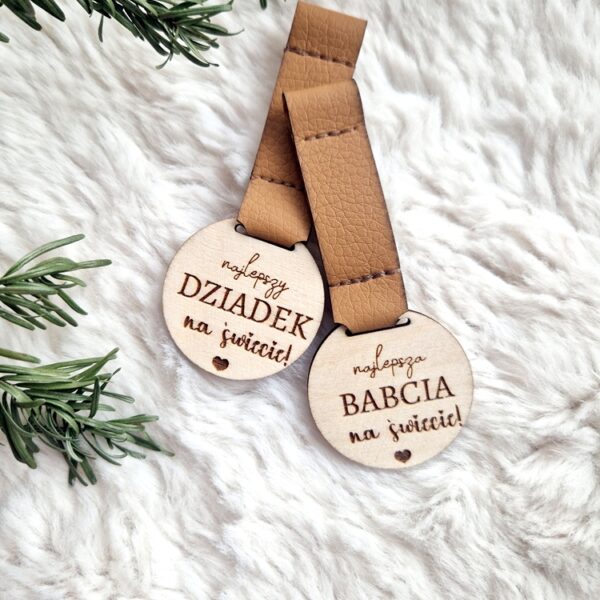 BRELOCZEK najlepszy BABCIA/DZIADEK/PRADZIADEK