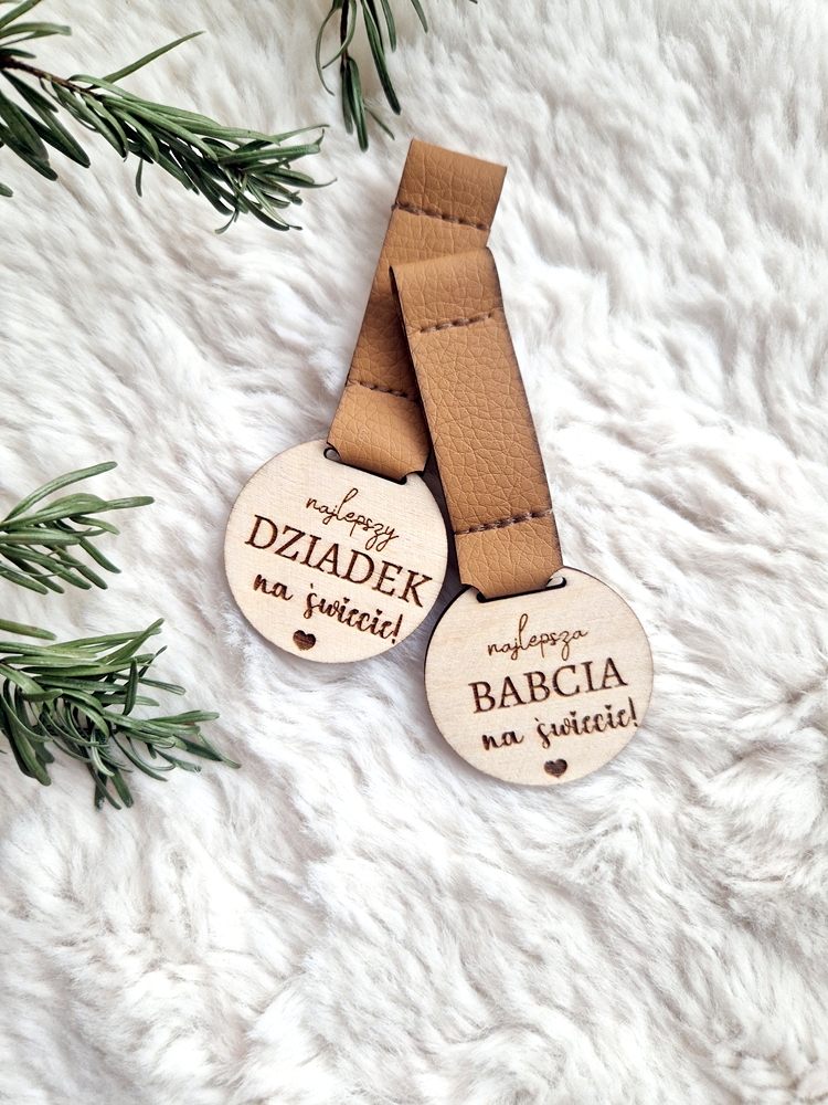 BRELOCZEK najlepszy BABCIA/DZIADEK/PRADZIADEK