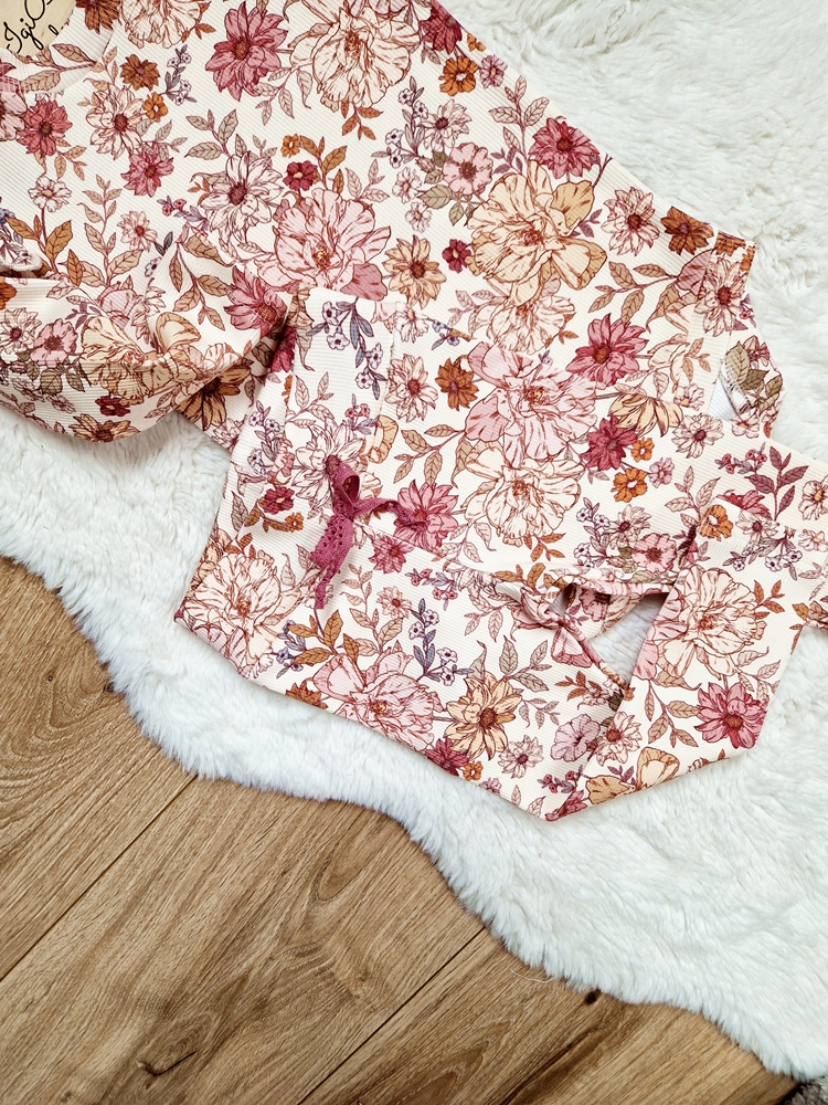 Body+legginsy prążkowane RETRO FLOW