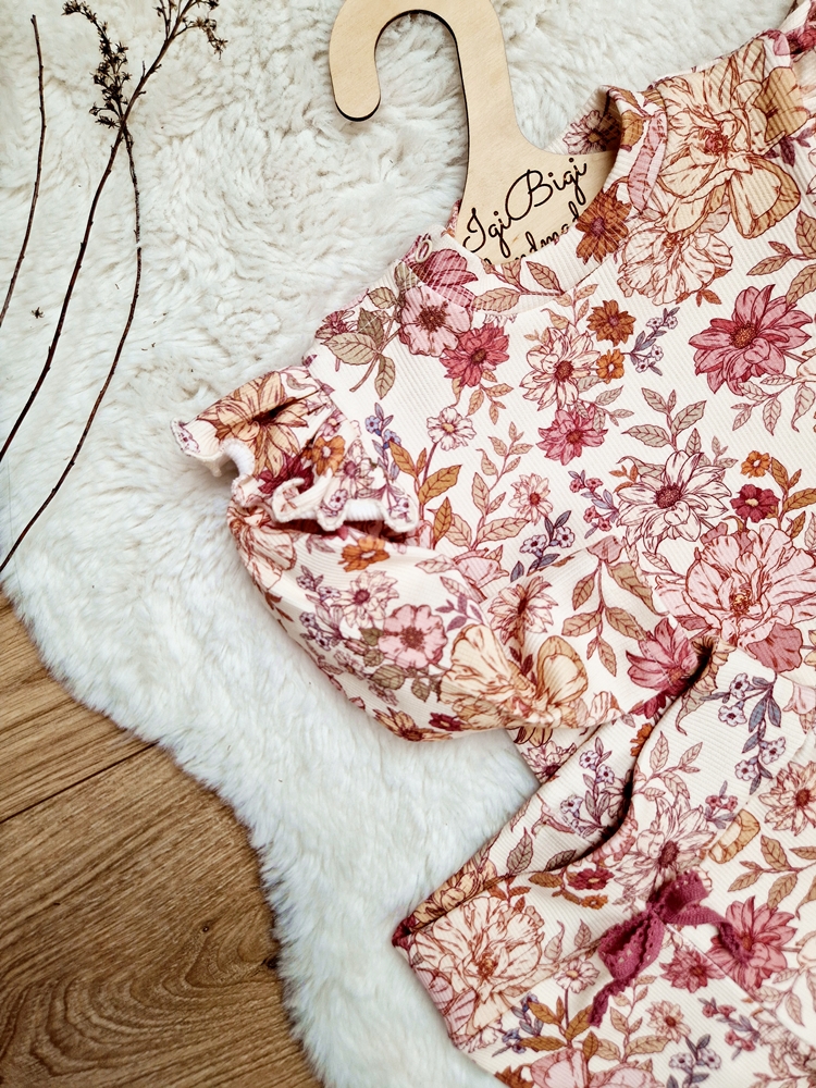 Body+legginsy prążkowane RETRO FLOW