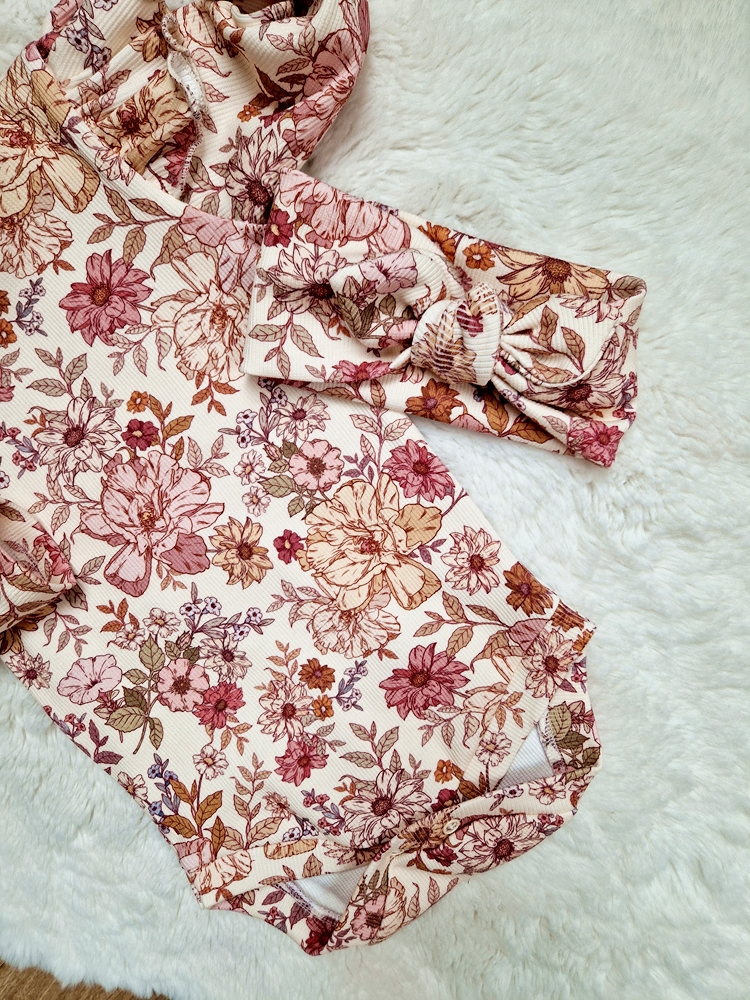 Body+legginsy prążkowane RETRO FLOW
