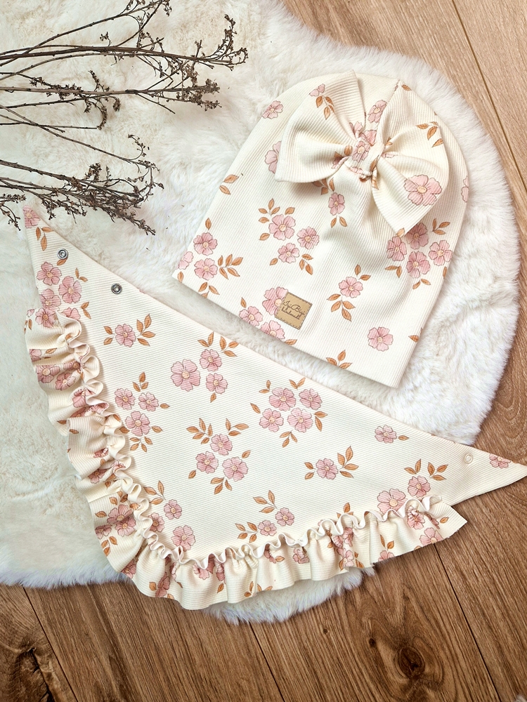 Czapka prążkowana RETRO DAISY krem fasony